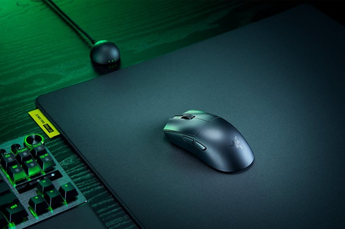 Razer Viper V4 Pro 疾速登場：Faker、NiKo 調校，8000Hz 無線電競滑鼠刷新業界標準