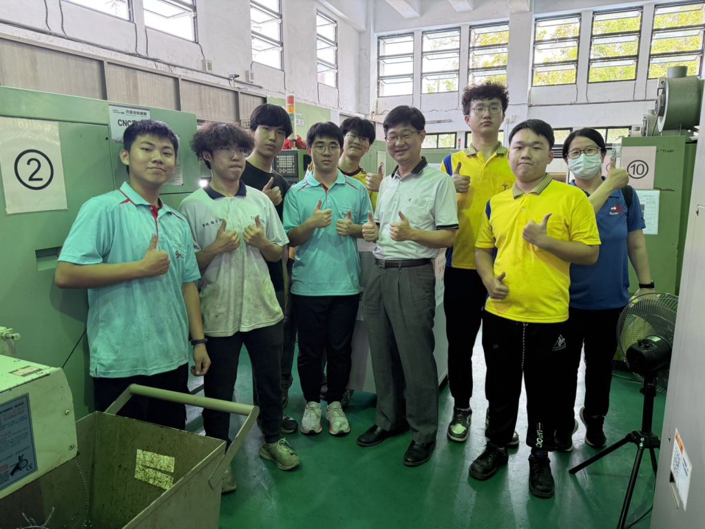 新化高工技壓群雄!全國技能賽南區分區賽狂掃12獎,機電、CNC銑床雙金稱霸