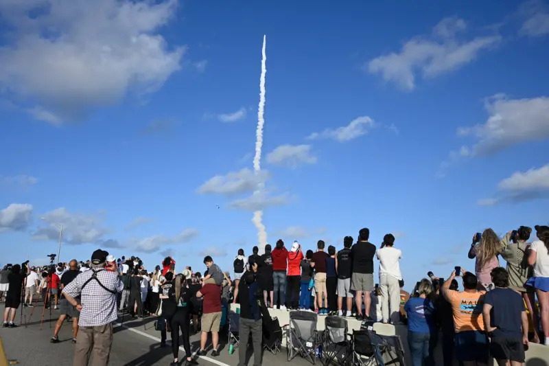 NASA「阿提米絲2號」升空創歷史 馬林魚隊包機高空巧遇成幸運觀眾