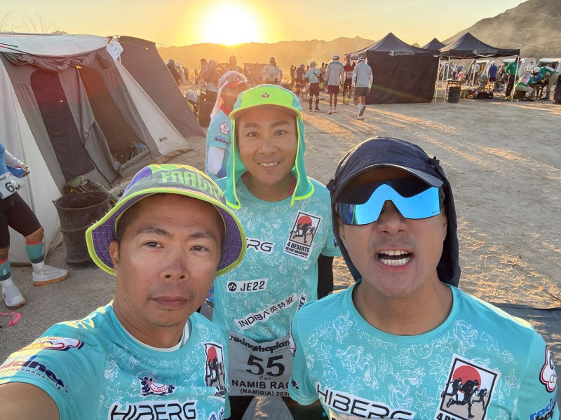 挑戰極限!林義傑肋骨骨折、王仁甫驚人逆襲,沙漠賽事如何突破不可能?